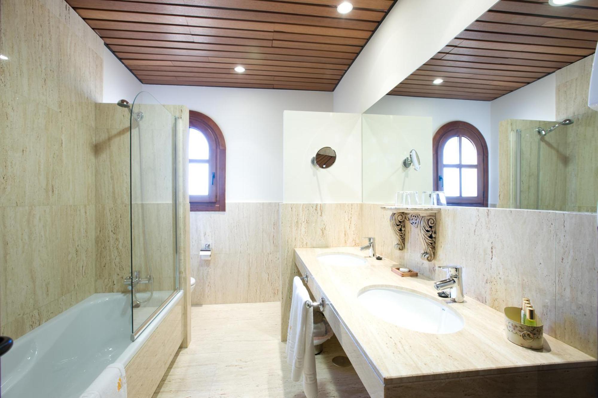 Bodegas Hacienda Albae Guest House Argamasilla de Alba Eksteriør bilde